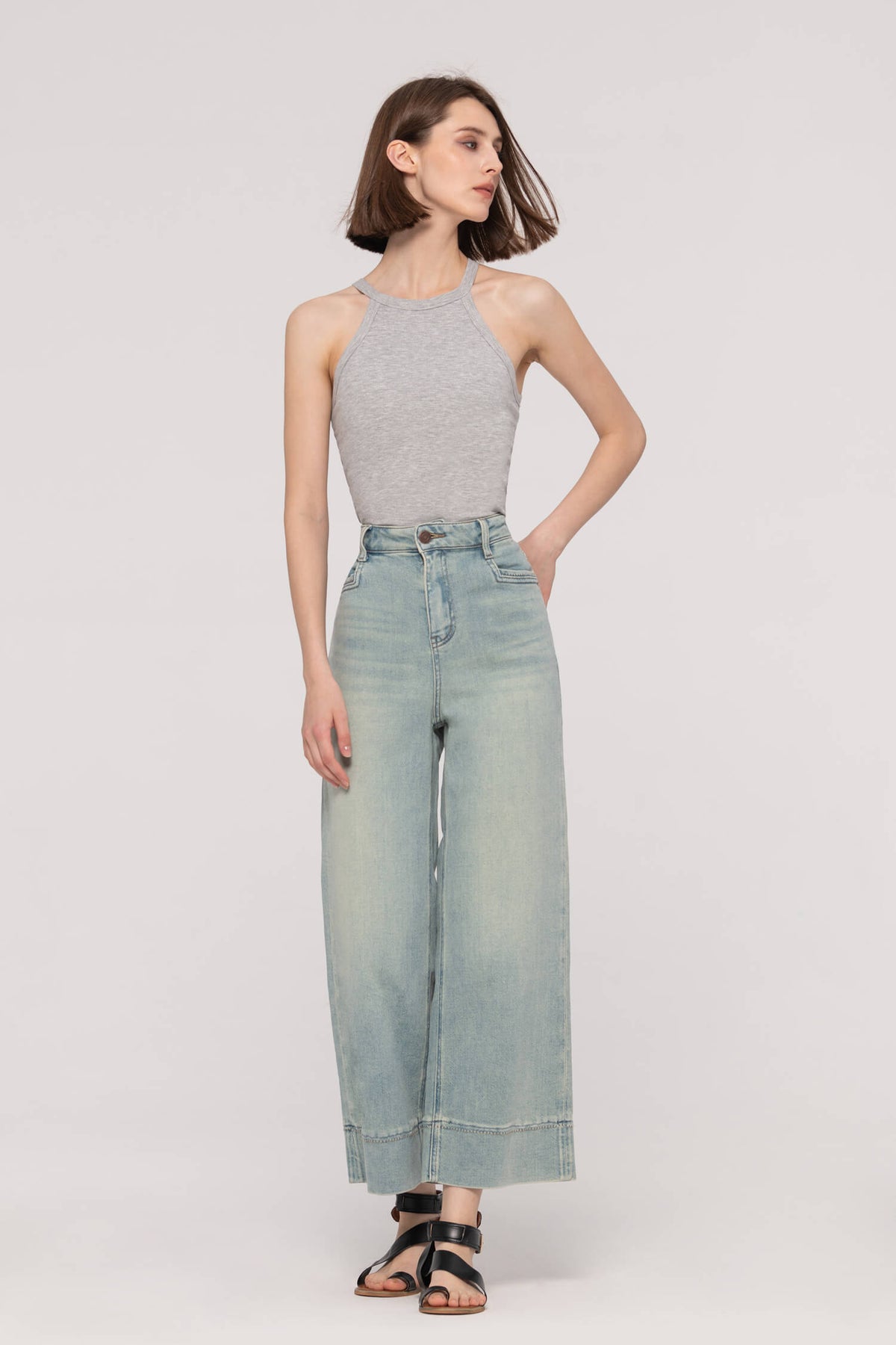Wide Leg Cropped Jeans