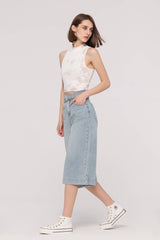 Belted Light Blue Cropped Jeans
